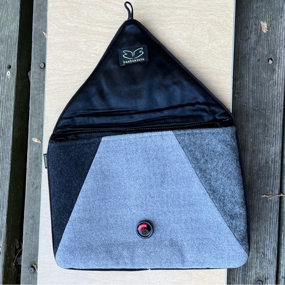 Baabaazuzu Upcycled Wool Pouch Tote Case Bag - Picture 11 of 15